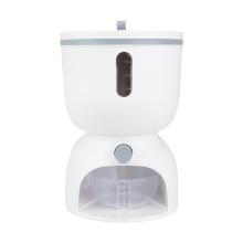 PLASTIC RICE STORAGE CONTAINER WITH CUP   5KG WHITE